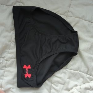 NWOT running track racing buns briefs